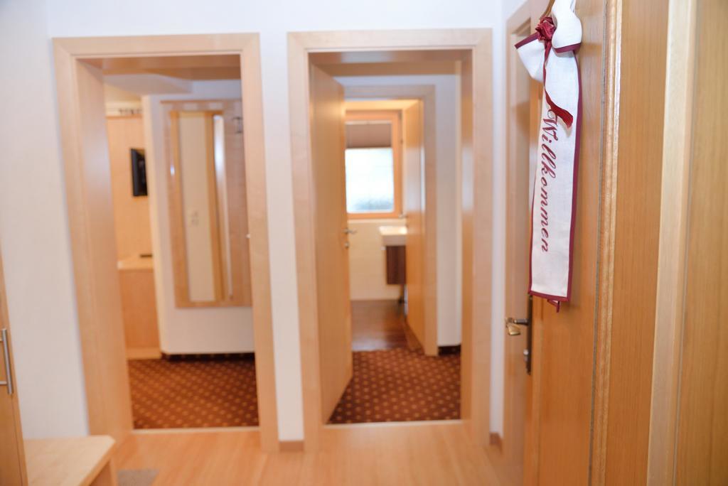 Haus Edring Apartment Tux Room photo